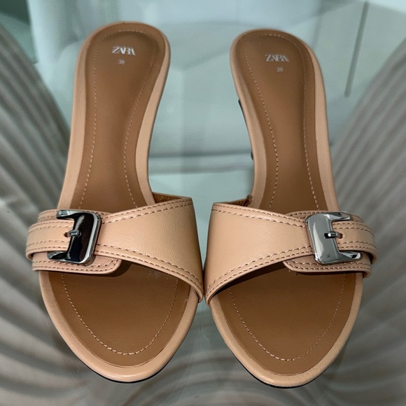 Zara Beige Nude Kitten Heel Sandals Mules *NEW W/Out TAGS* - Picture 4 of 5